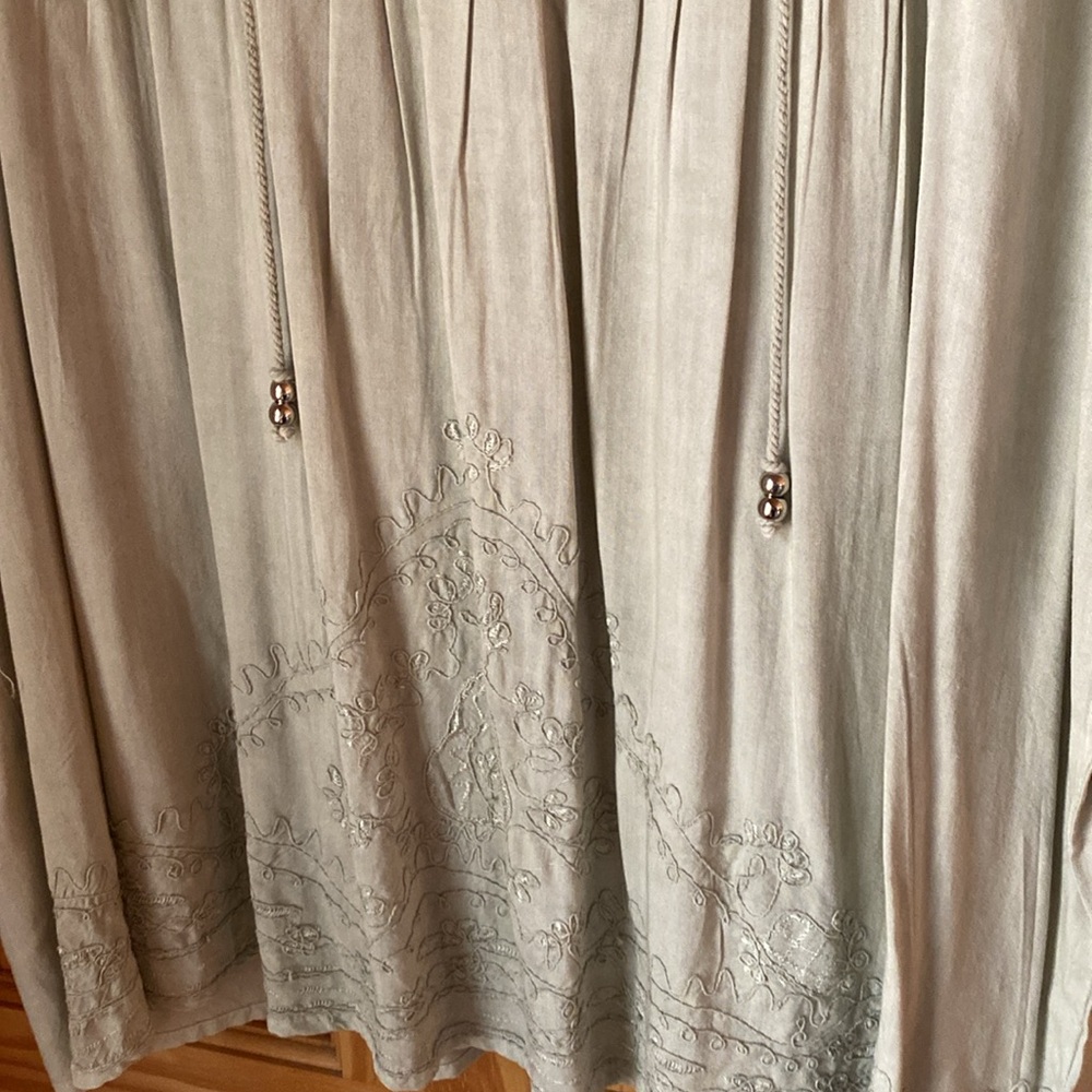 Solitaire brand light green tunic top - Picture 4 of 9